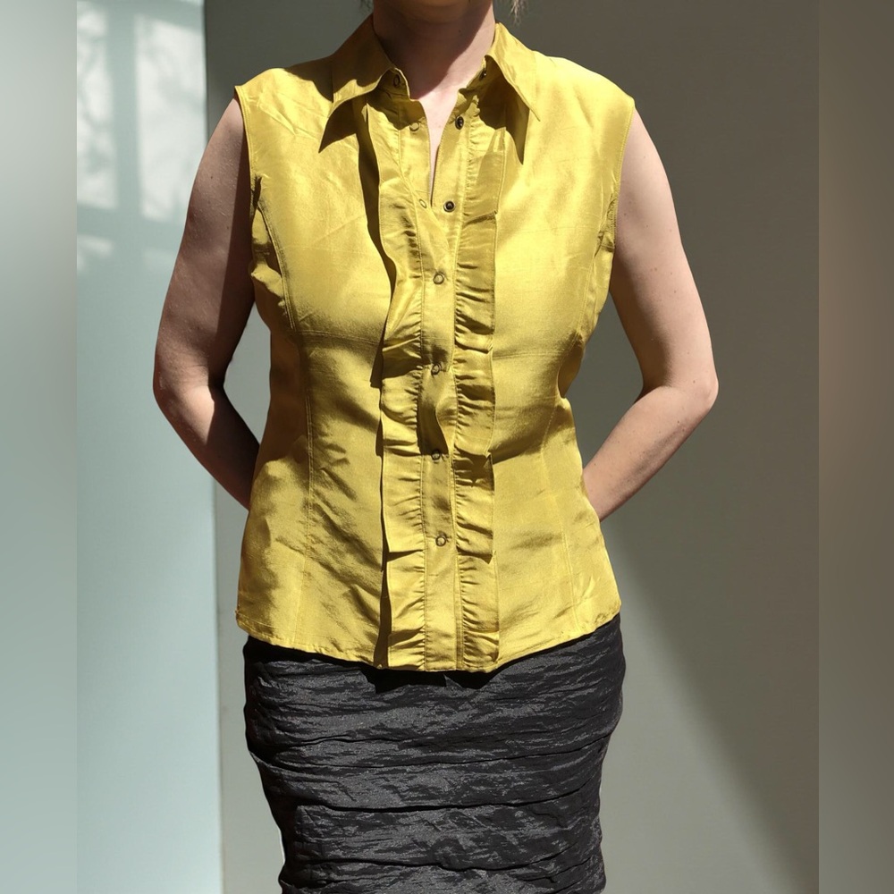 Dana B. Raw Silk Gold Sleeveless Button Down Blouse with Ruffle Size 6